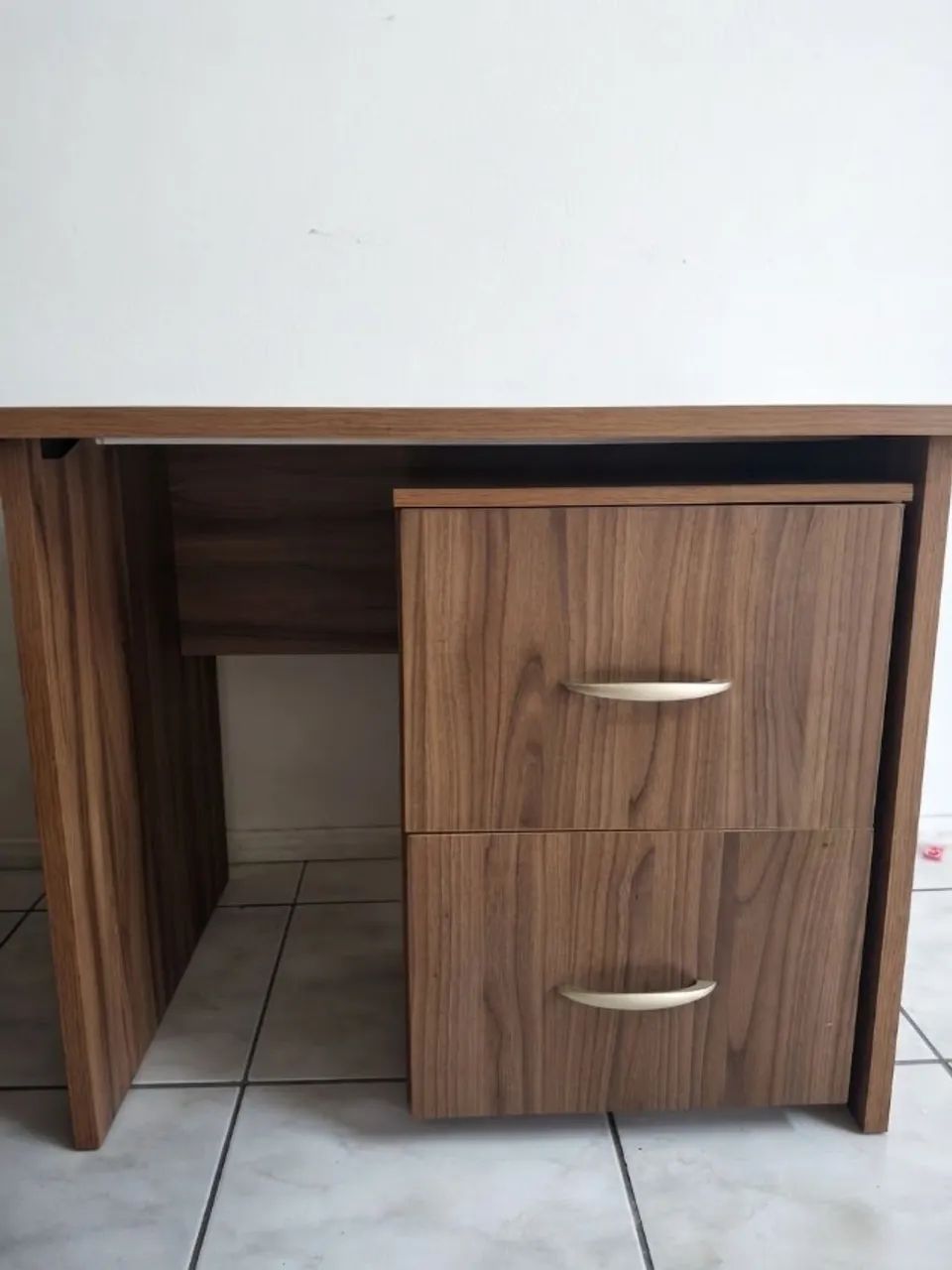 Mesa e cômoda gaveteiro madeira resistente  - Foto 4