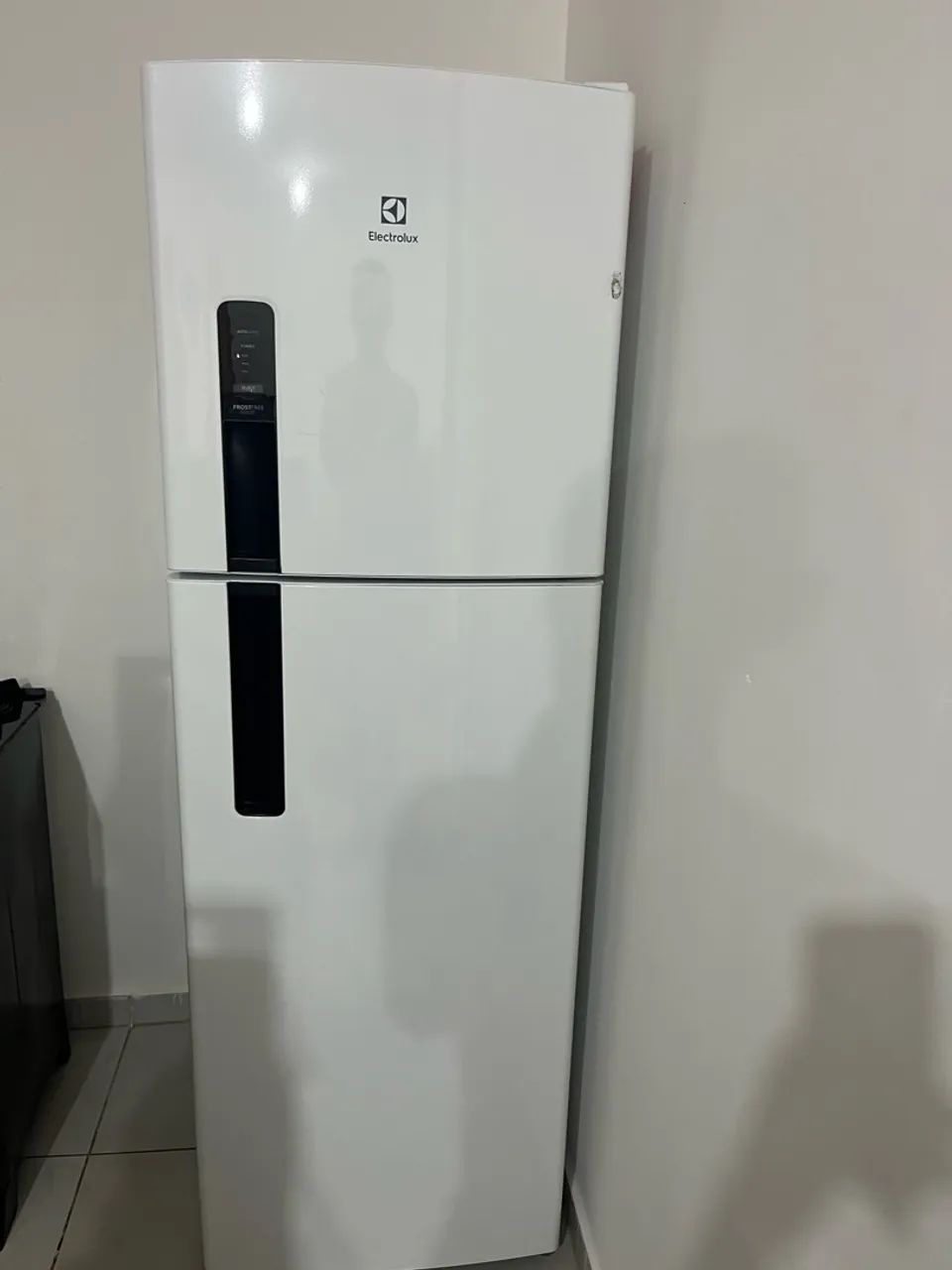 Vende - se geladeira eletrolux 