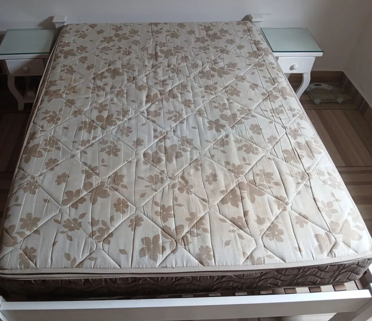 Cama casal com colchão  - Foto 2