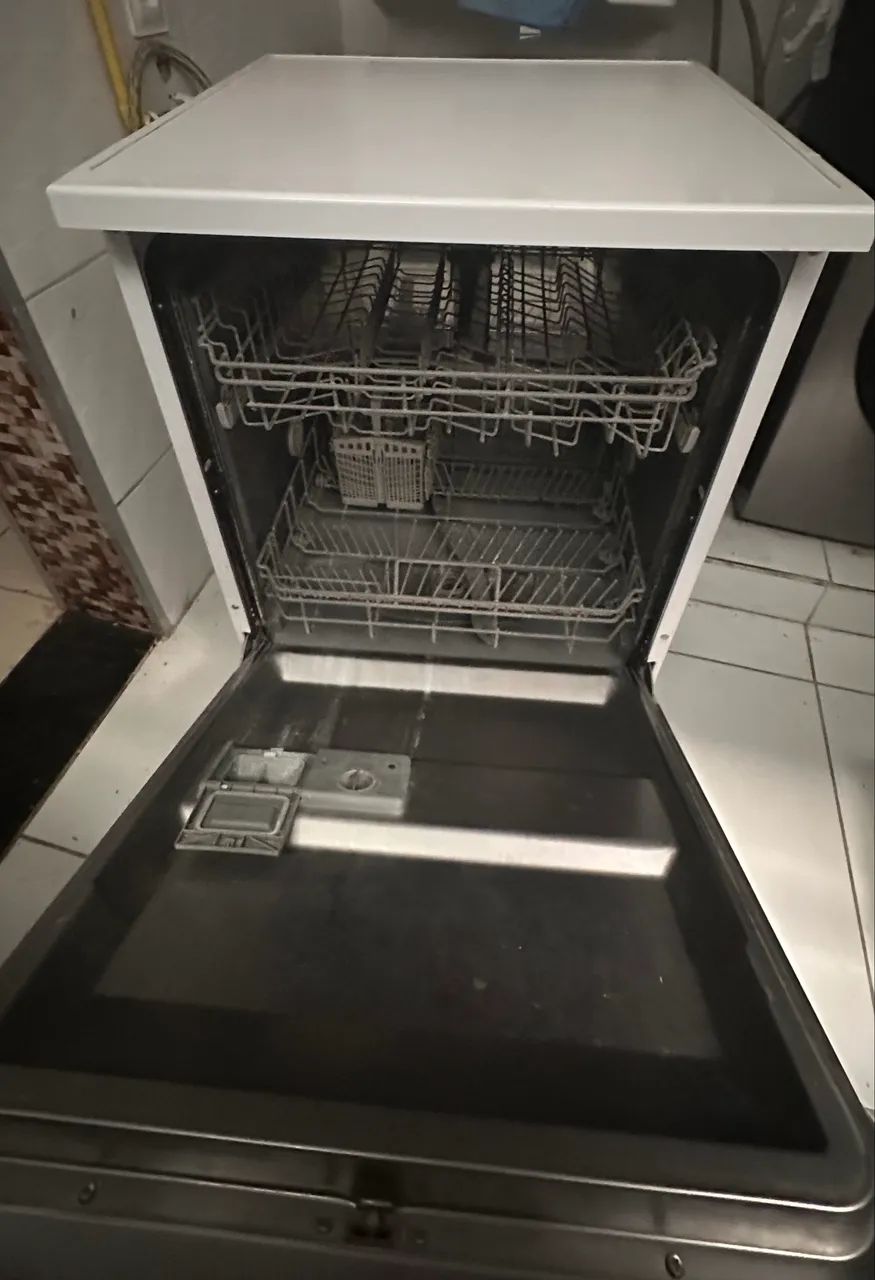 Lava louça Philco 14 serviços 