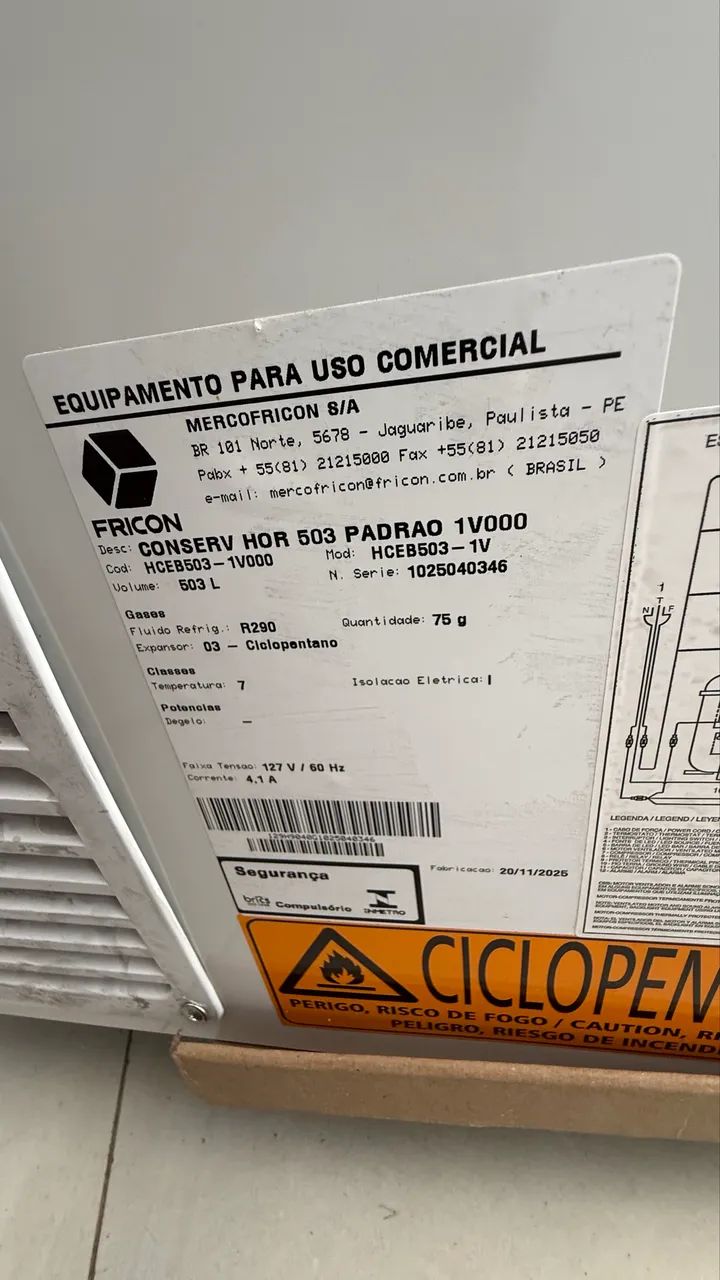 Freezer horizontal Fricon 503 litros 127v tampa de vidro