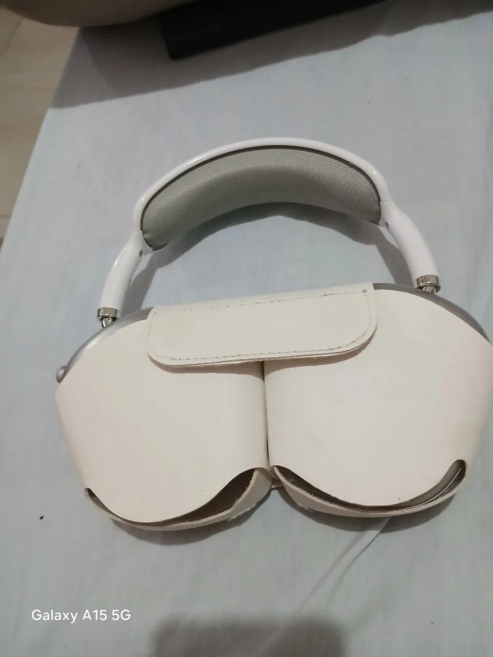 Fone de ouvido parecido com airpods max