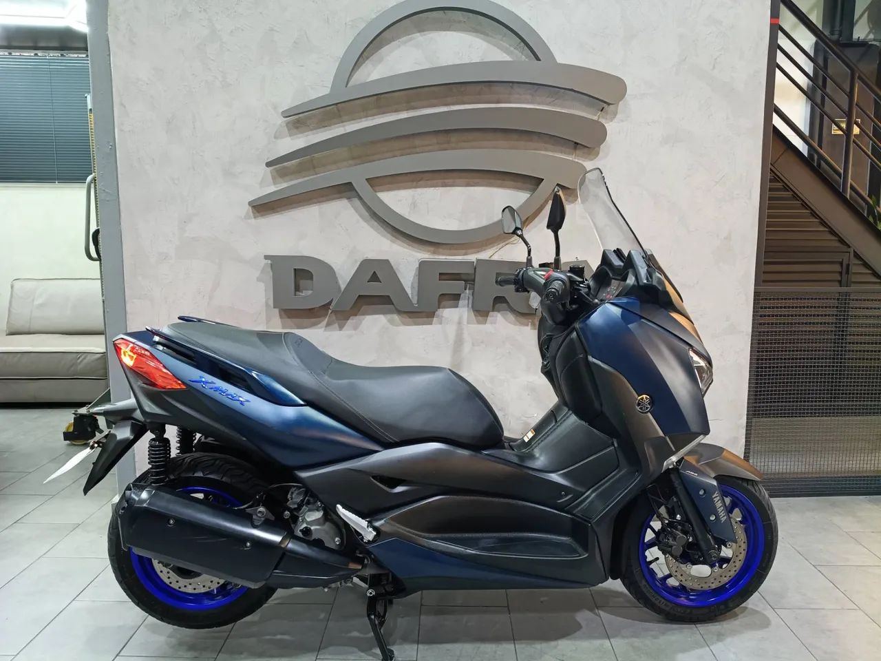 YAMAHA XMAX ABS