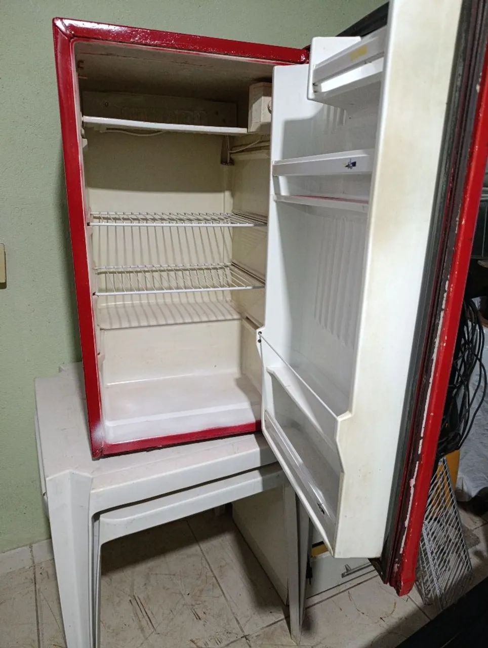 Vendo um frigobar funcionando perfeitamente  - Foto 2