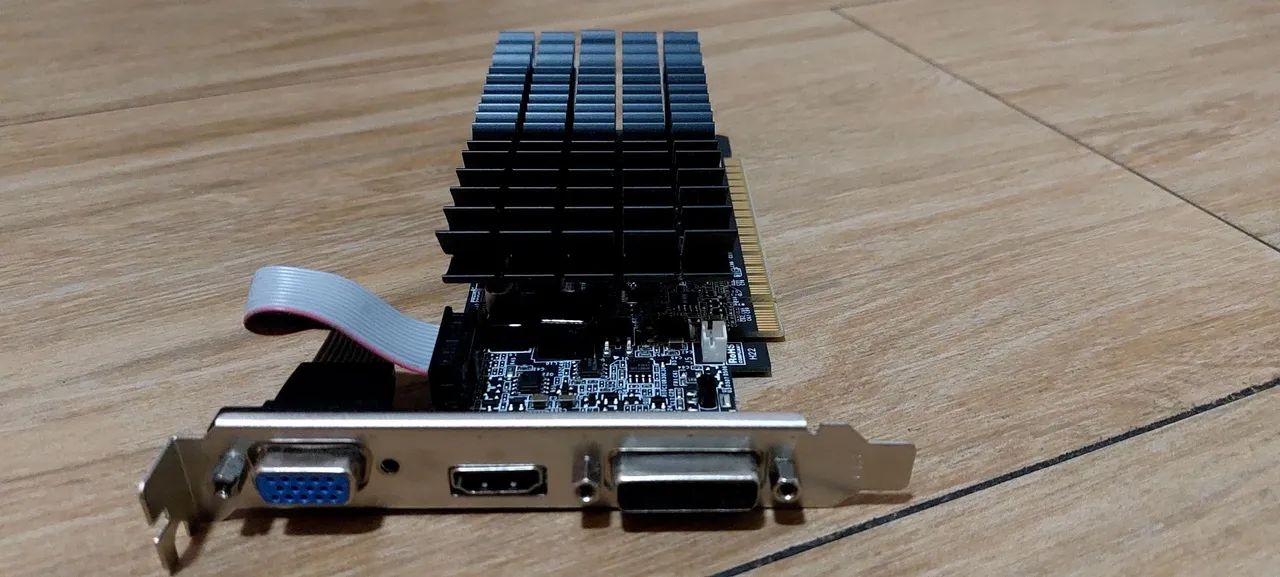 Placa de video GeForce G210 1 GB - Foto 4
