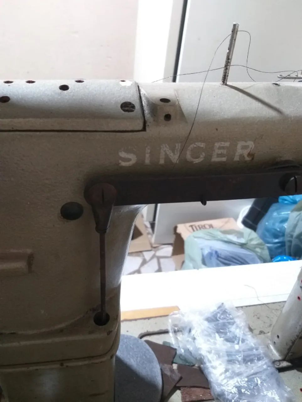 Vende-se ou troca maquina de costura - Foto 3