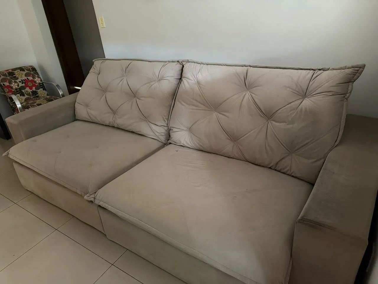 Vendo: Mesa rústica 2m e Sofá retrátil 3m - Foto 2