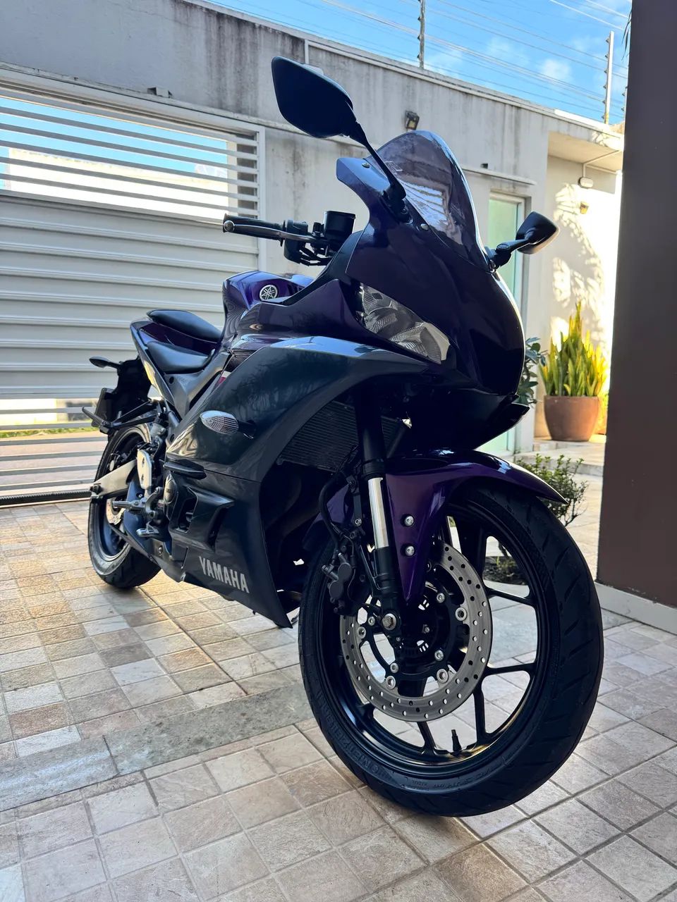 Yamaha R3 2024 roxa - Foto 2