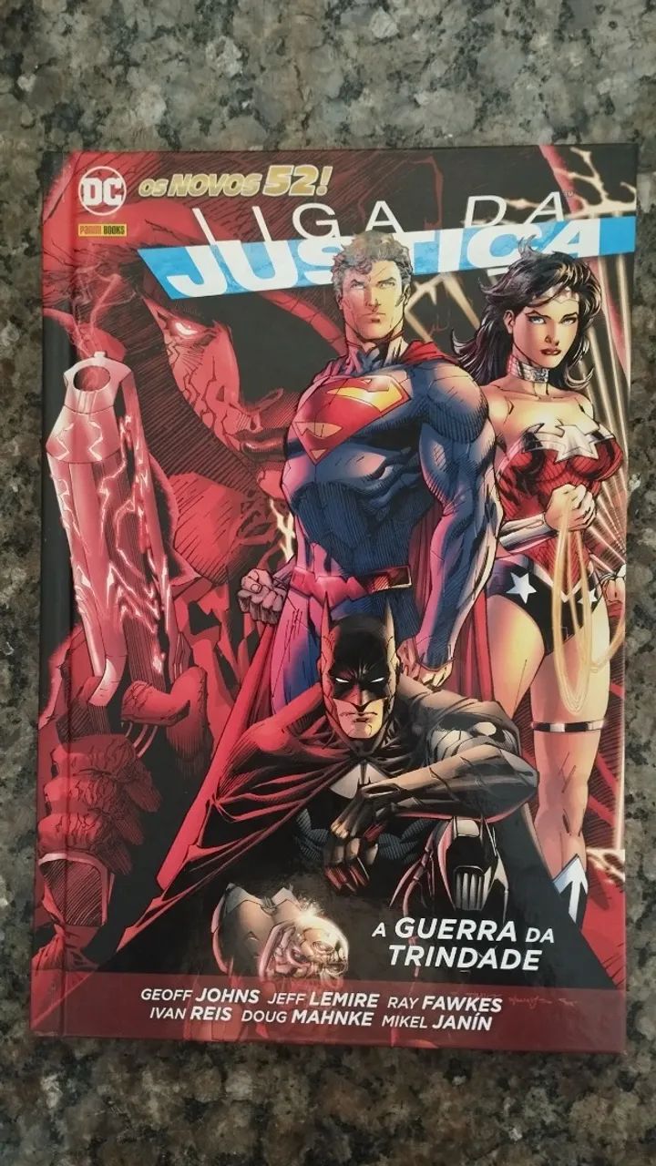 Kit de quadrinhos da DC em capa dura  - Foto 3