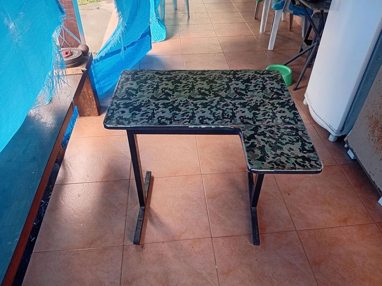 Mesa pequena para computador - Foto 2