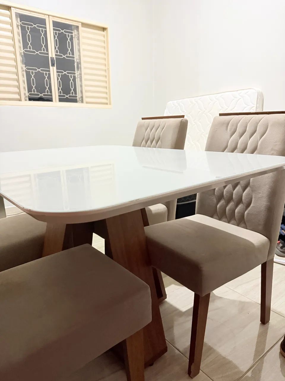 Mesa 4 cadeiras 