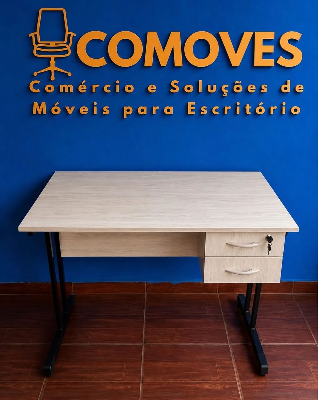 Mesa com gaveta 
