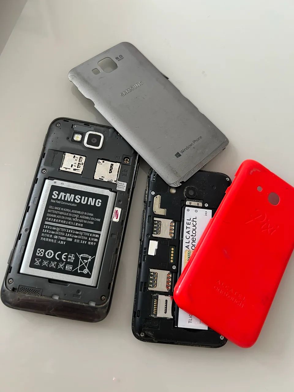 Dois Celulares /Smartphone samsung Windows e alcatel  para retirada de pecas  - Foto 3