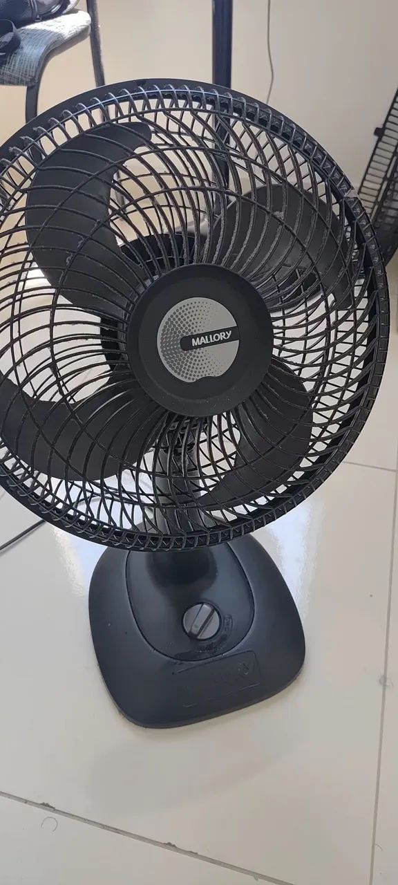 Vendo Ventiladores com defeito - Foto 3