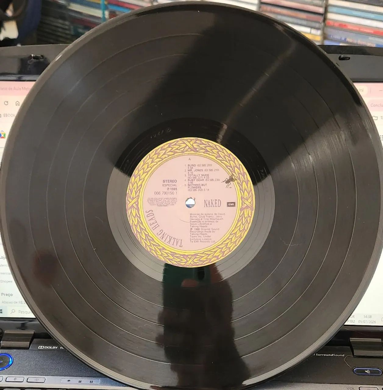 LP disco de Vinil - Talking Heads - Naked - Foto 3
