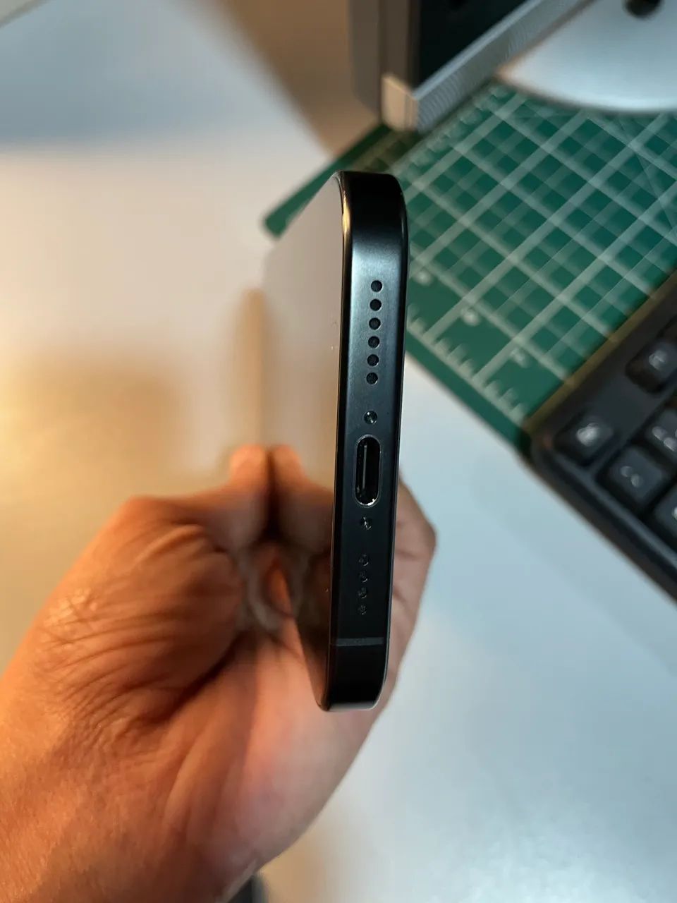 iPhone 16 Pro Max - 256GB - Black - Foto 4