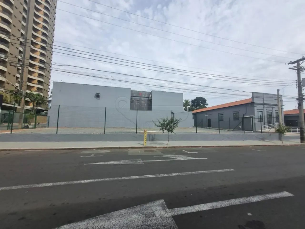 Salão Comercial Com 04 Salas Para Locação No Centro De Limeira/Sp - Foto 3