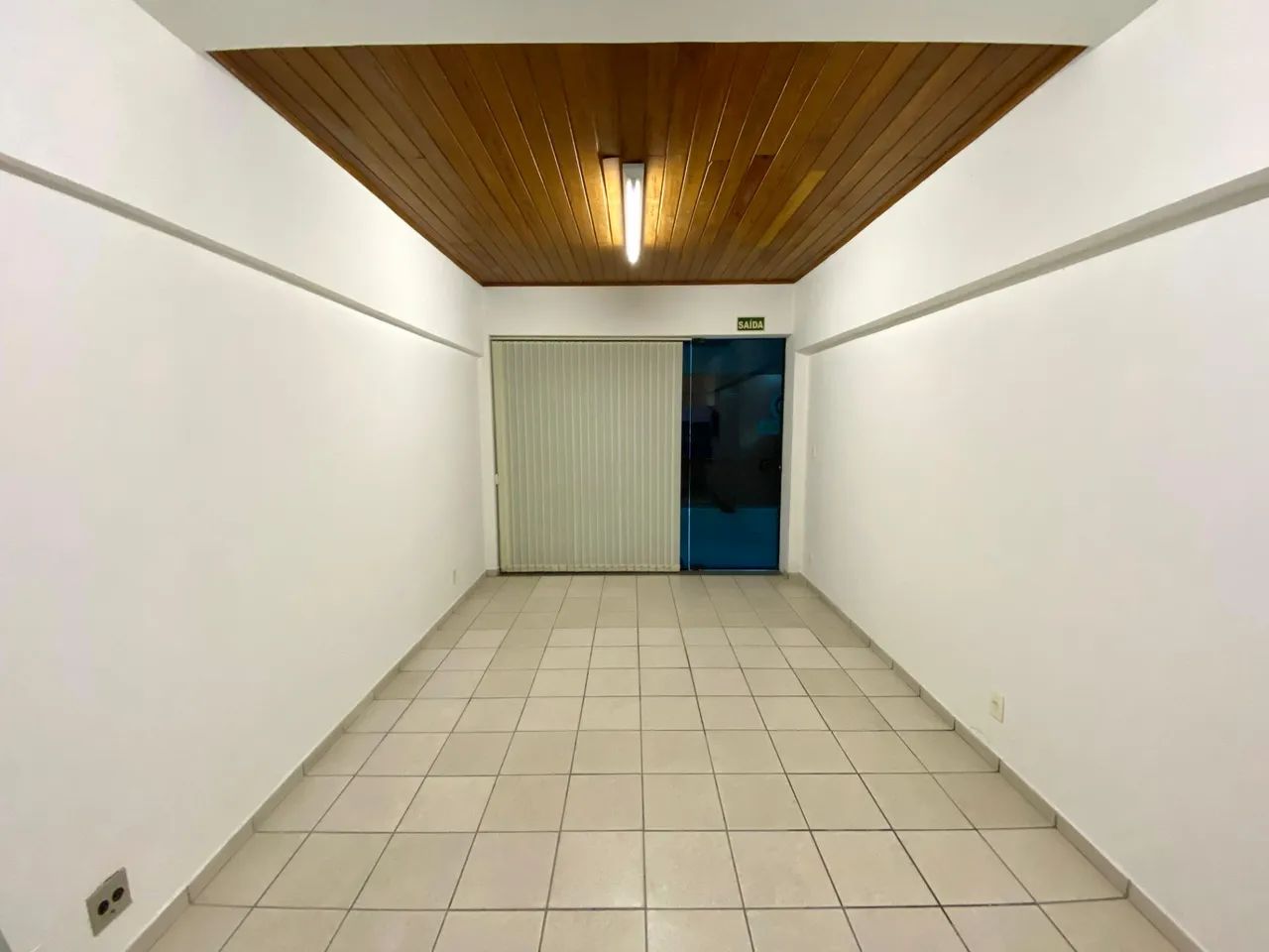 Loja com sobreloja no Cascatinha Center - Foto 4