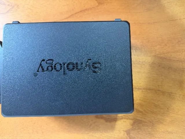 Servidor Diskstation Synology NAS DS725+ com dois discos SSD 2TB cada - Foto 6
