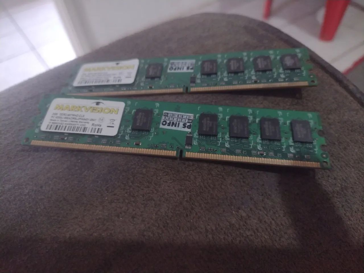 Vendo memória DDR2 duas 