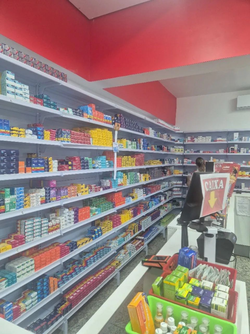 Passo Farmacia completa ou só móveis 