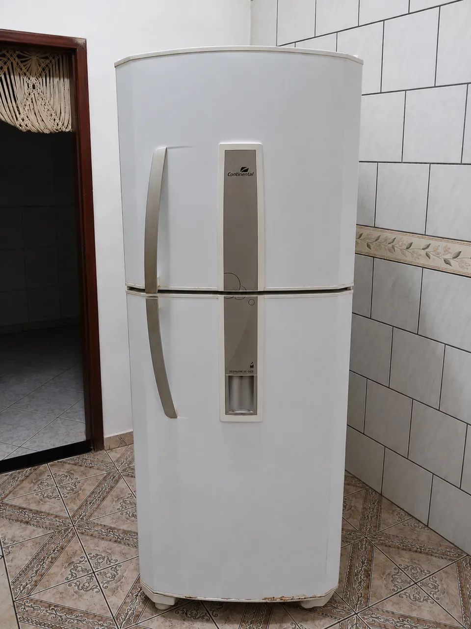 Geladeira continental 