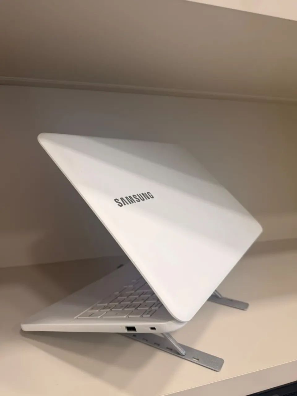 Notebook - Samsung essentials-  Celeron 9° Geração - 4GB RAM / SSD  128 SSD       - Foto 3