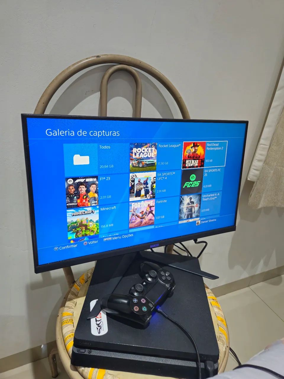 Monitor gamer mancer