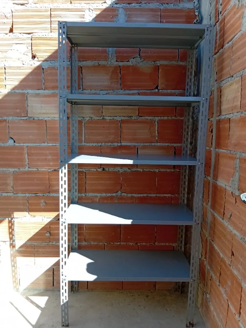 Prateleira de aço