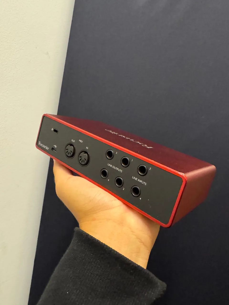 Focusrite Scarlett 4i4  3ªgen  - Foto 4