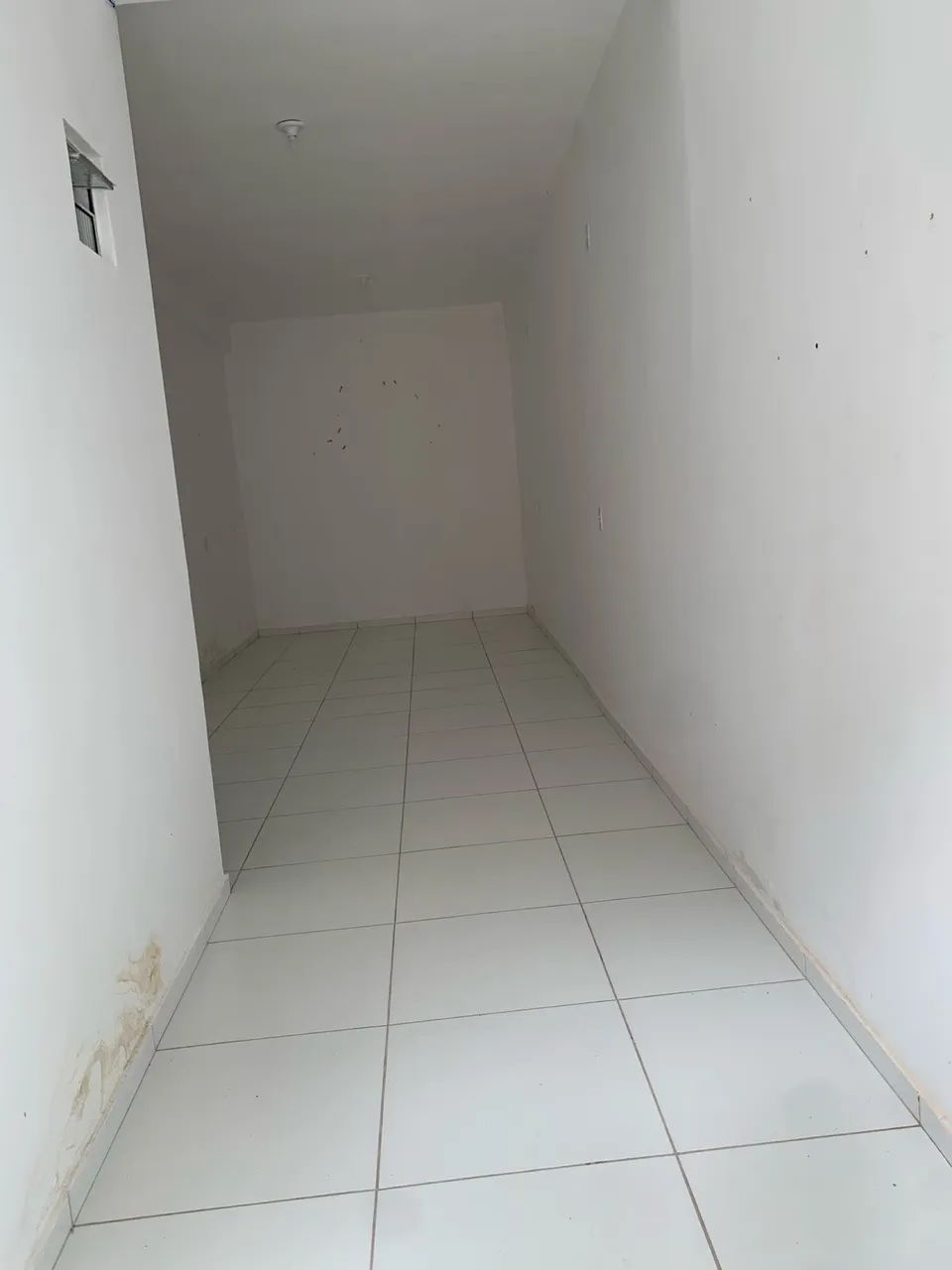 Aluga-se ponto para fins comercial 