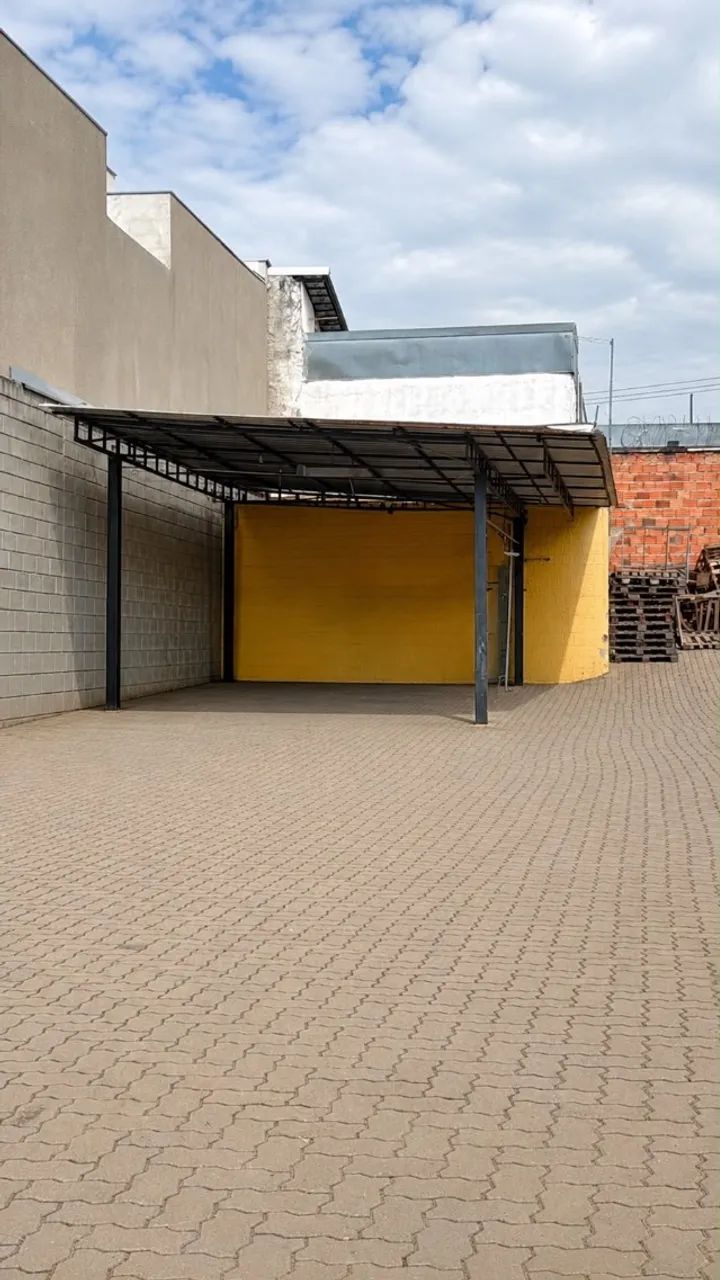 PÁTIO COMERCIAL PARA LOCAÇÃO -RUA DE TRÁS DA AVENIDA IPANEMA - Foto 2