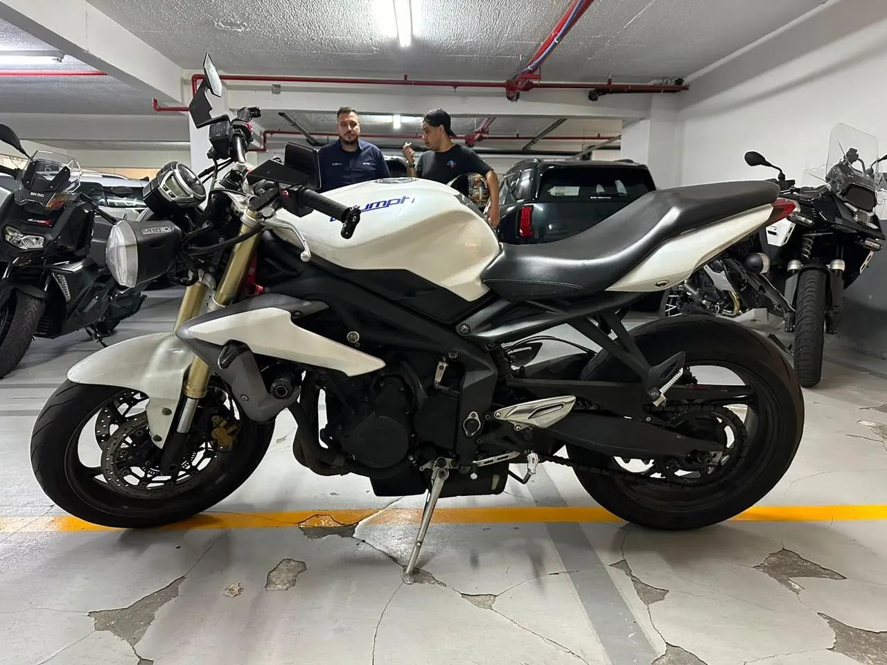 Triumph Street Triple 675 - Ano 2014 - Foto 3