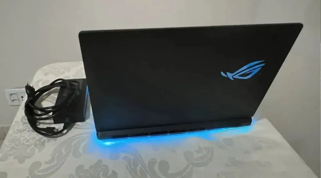 ROG STRIX SCAR 18, RTX 5080, CORE 9 ULTRA - Foto 4