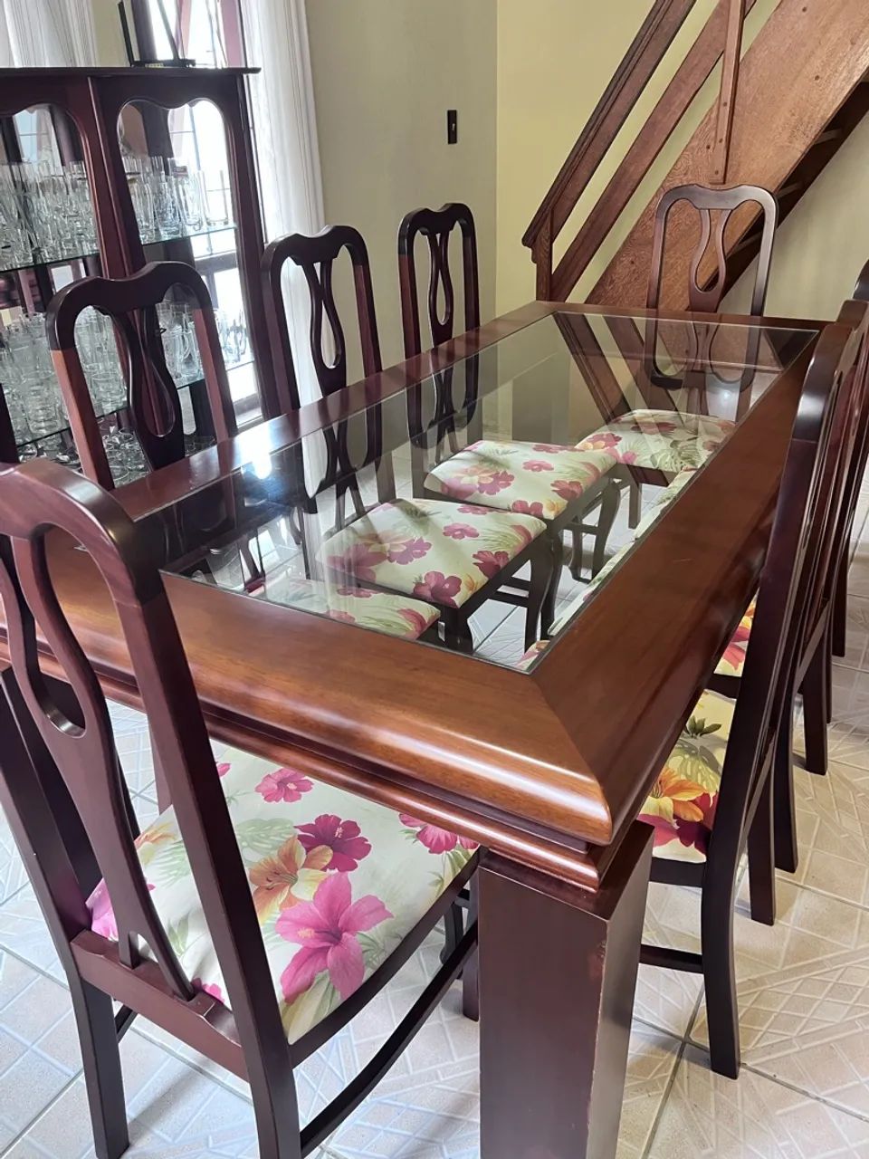 Conjunto de jantar madeira maci ça com 8 cadeiras - Foto 2