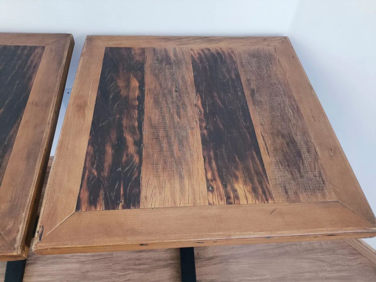 Mesa Rústica de Madeira Maciça com Base em Aço - Kit com 3 Mesas - Foto 5