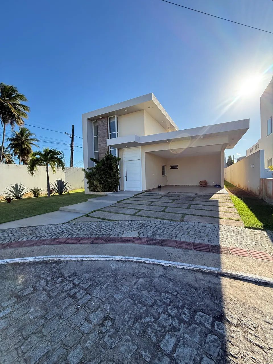 Casa Mobiliada em condomínio - Locação 