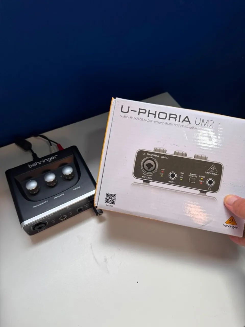 Interface de Áudio Behringer U-Phoria UM2 Preta - Foto 2