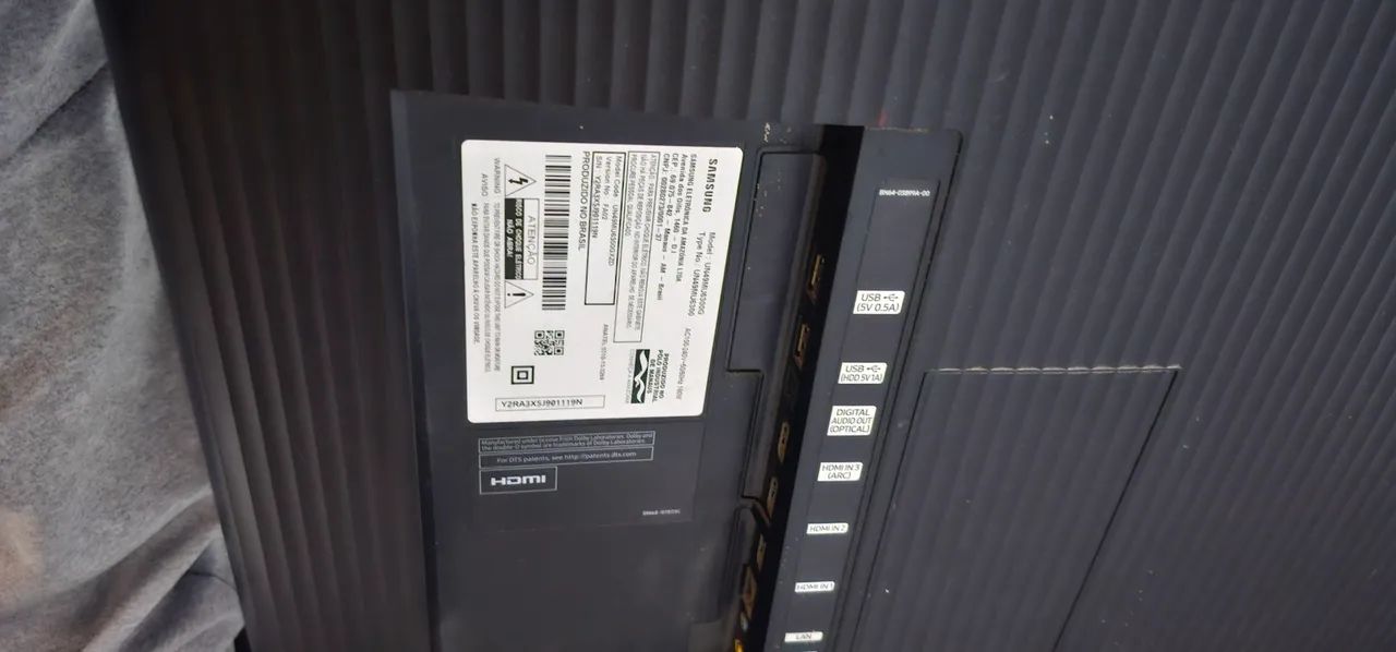 Tv samsung 49 polegadas curva condefeita 