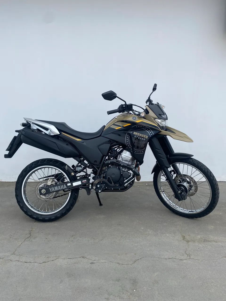 LANDER 250  - Foto 2