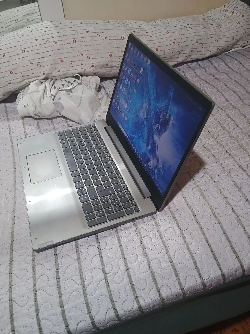 Notebook Lenovo usado  - Foto 2