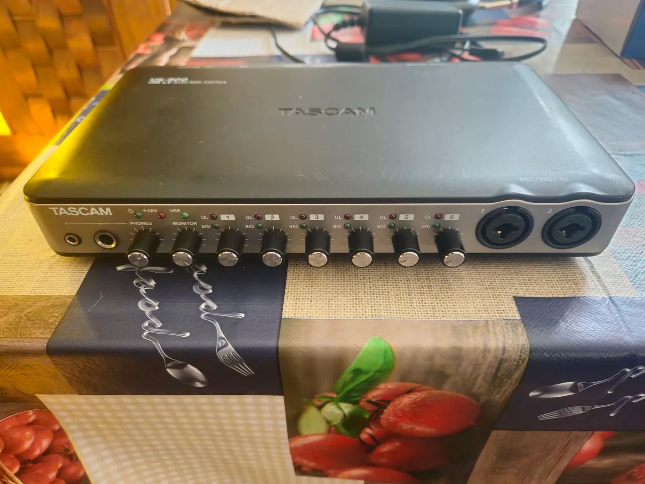 Vendo Interface de Áudio Tascam US-800