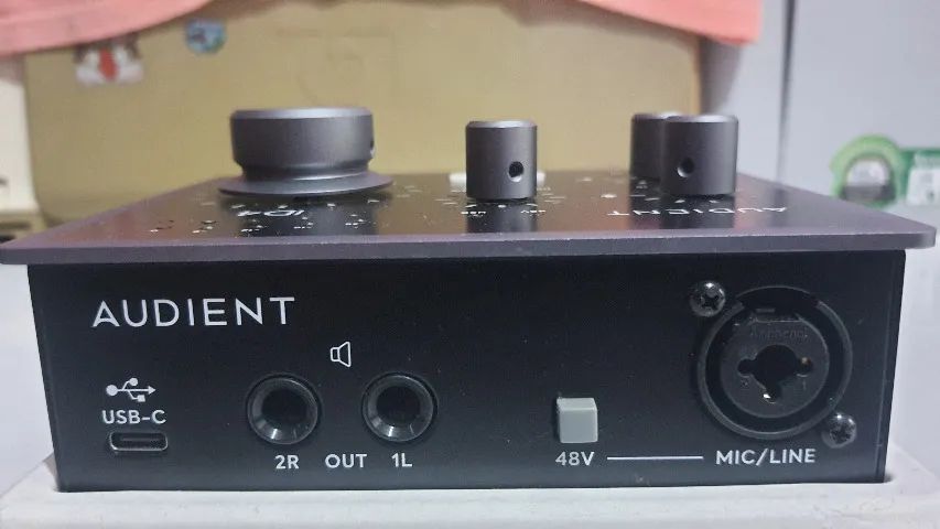 Interface de Áudio Audient iD4 MKII - Foto 4