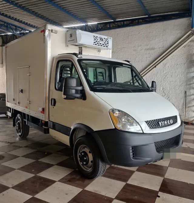 IVECO 35S14 BAÚ REFRIGERADO 2017 - Foto 2