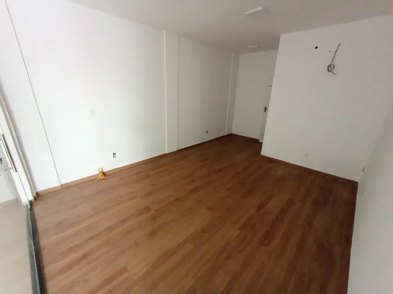ALugo sala comercial no parque dez / com banheiro no térreo. - Foto 4