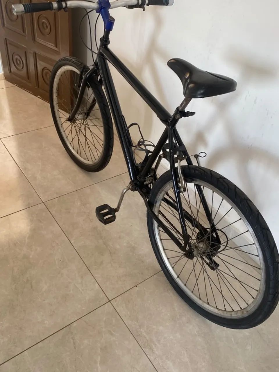Bicicleta preta  - Foto 4