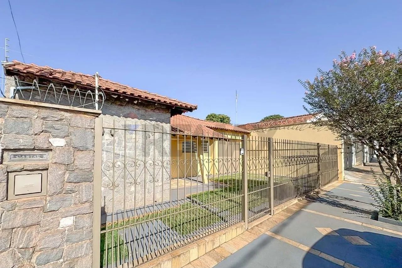 Casa Térrea a venda com 3 Quartos (1 suíte) - Jaboticabal - SP - Foto 2
