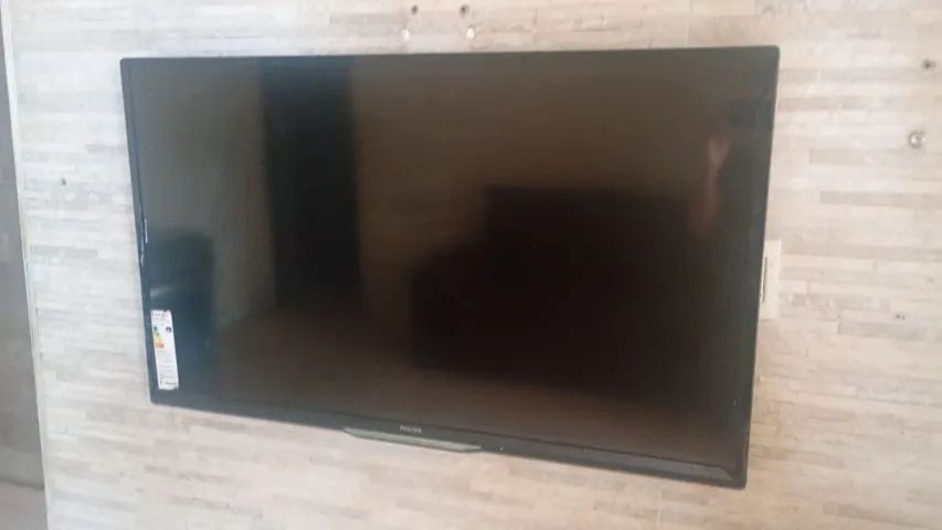 tv smart philips 46 com algumas linhas