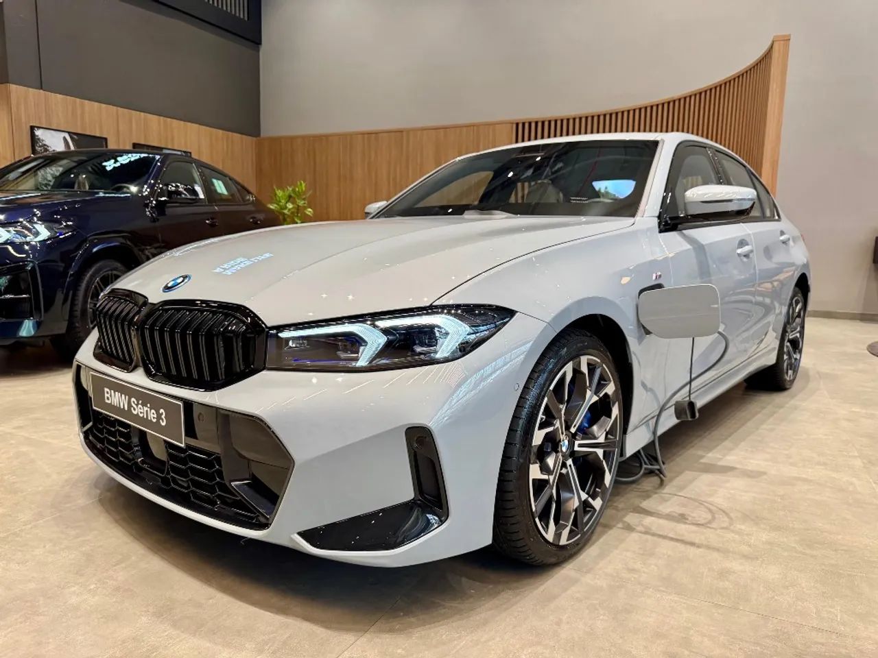 BMW 330E 330e M Sport 2.0 Turbo Aut. (Híbrido) 2026