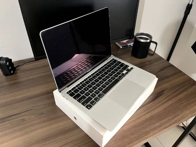 MacBook Air M1 (2020) com 8GB de RAM e 256GB de SSD